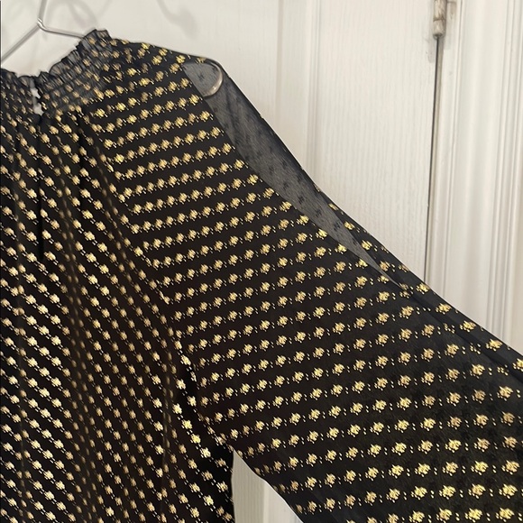 Elegant Black & Gold Print Top - ROSE + OLIVE - Size Large - Picture 13 of 16